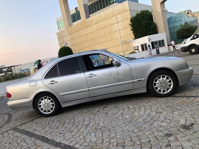 Mercedes E 220 d 1999, 490,000 km - 2.2 л - Bakı