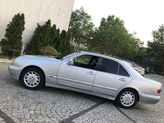 Mercedes E 220 d 1999, 490,000 km - 2.2 л - Bakı