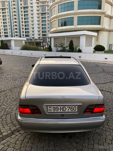 Mercedes E 220 d 1999, 490,000 km - 2.2 л - Bakı