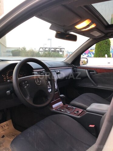 Mercedes E 220 d 1999, 490,000 km - 2.2 л - Bakı