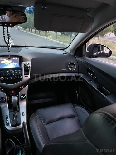 Chevrolet Cruze-9