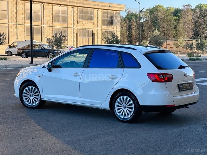 SEAT Ibiza-4