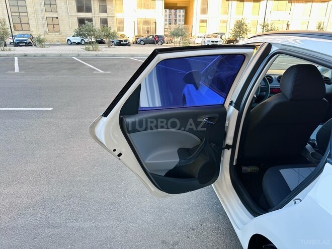 SEAT Ibiza-14