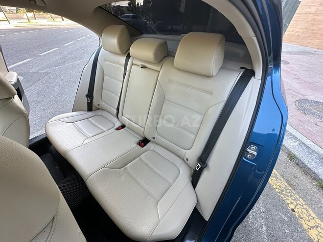 Volkswagen Jetta-10