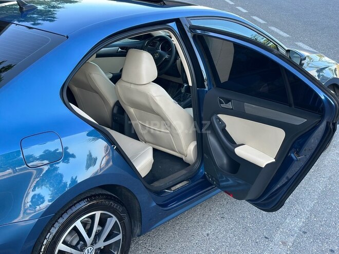 Volkswagen Jetta-9