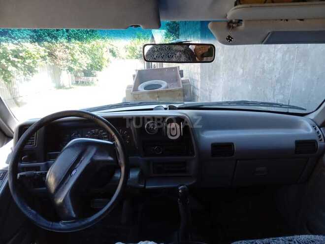Ford Explorer 1993, 358,746 km - 4.0 l - Zaqatala