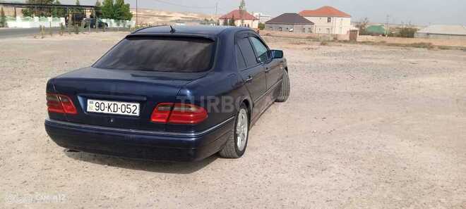 Mercedes E 240 1999, 555,555 km - 2.4 л - Naftalan