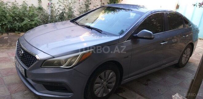 Hyundai Sonata-2