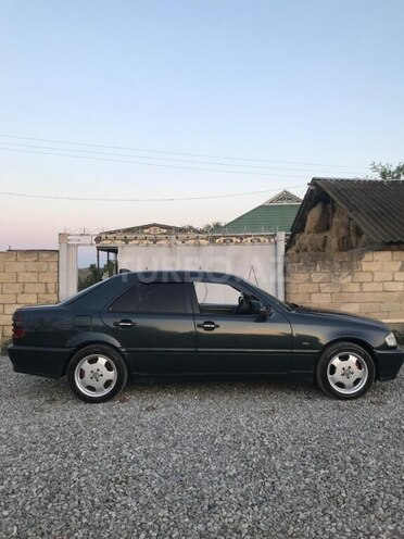 Mercedes C 240 1997, 450,000 km - 2.4 l - Kürdəmir