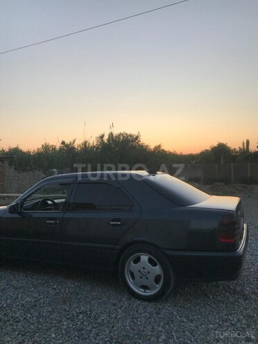 Mercedes C 240 1997, 450,000 km - 2.4 l - Kürdəmir