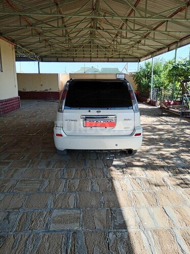 Nissan X-Trail 2002, 310,000 km - 2.0 л - Salyan