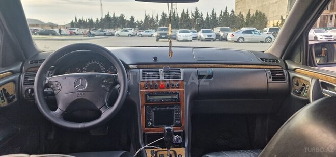 Mercedes E 270 2001, 344,000 km - 2.7 l - Sumqayıt