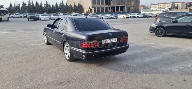 Mercedes E 270 2001, 344,000 km - 2.7 l - Sumqayıt