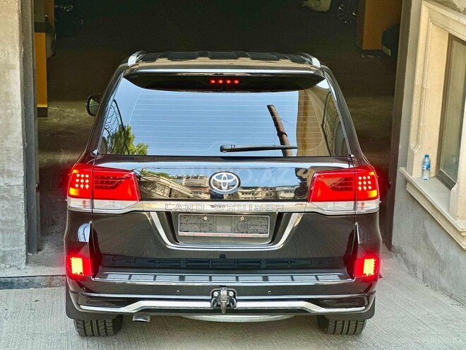 Toyota Land Cruiser-12