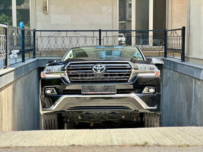 Toyota Land Cruiser-4