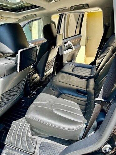 Toyota Land Cruiser-17