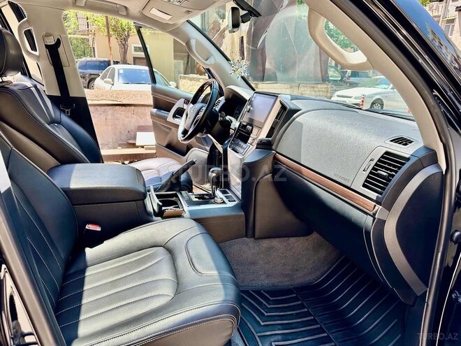Toyota Land Cruiser-14