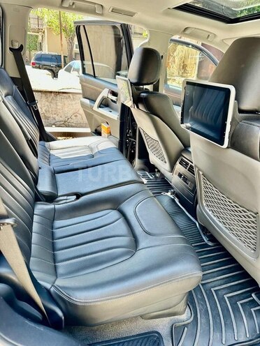 Toyota Land Cruiser-18