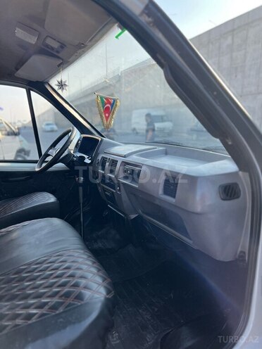 GAZ 330200 2000, 9,965,885 km - 2.4 l - Bərdə