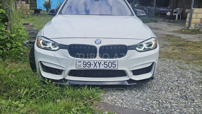 BMW 320-1