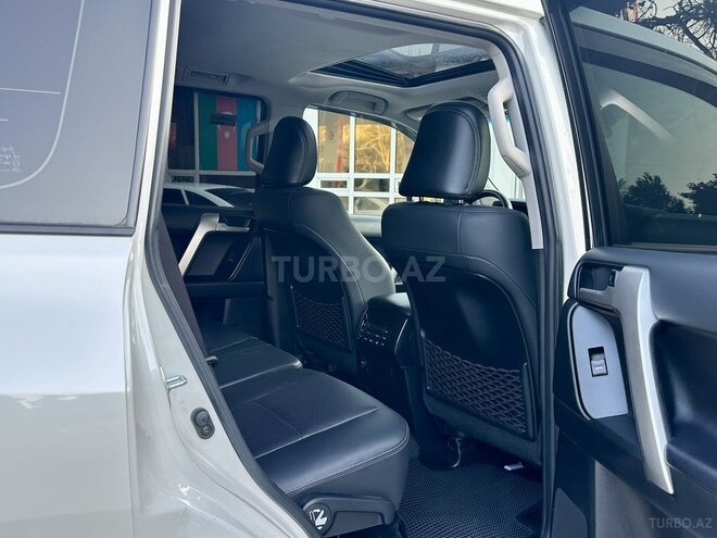 Toyota Land Cruiser Prado-9