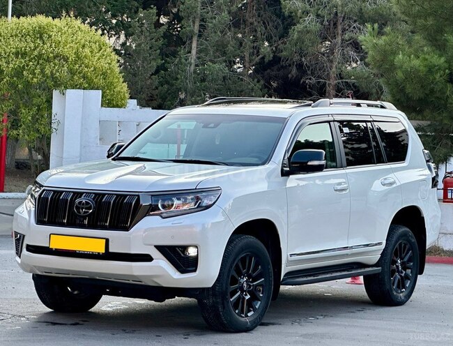 Toyota Land Cruiser Prado-4