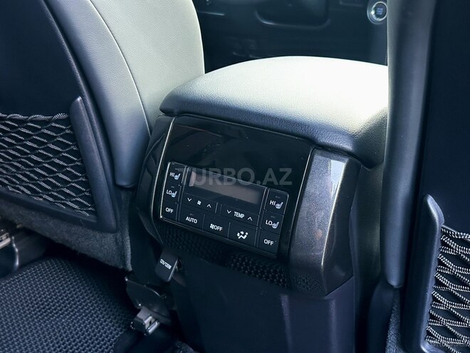 Toyota Land Cruiser Prado-13