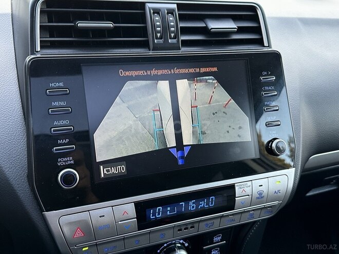 Toyota Land Cruiser Prado-19