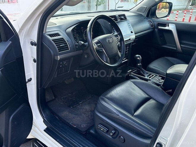 Toyota Land Cruiser Prado-10