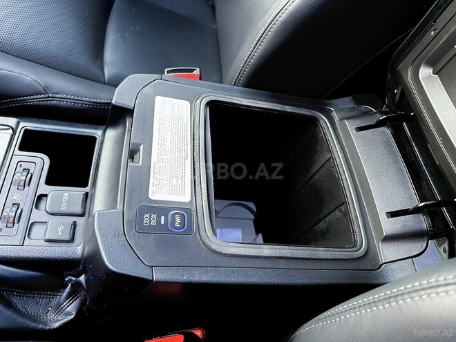 Toyota Land Cruiser Prado-17