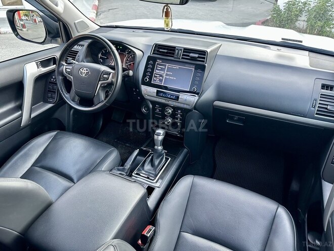 Toyota Land Cruiser Prado-7