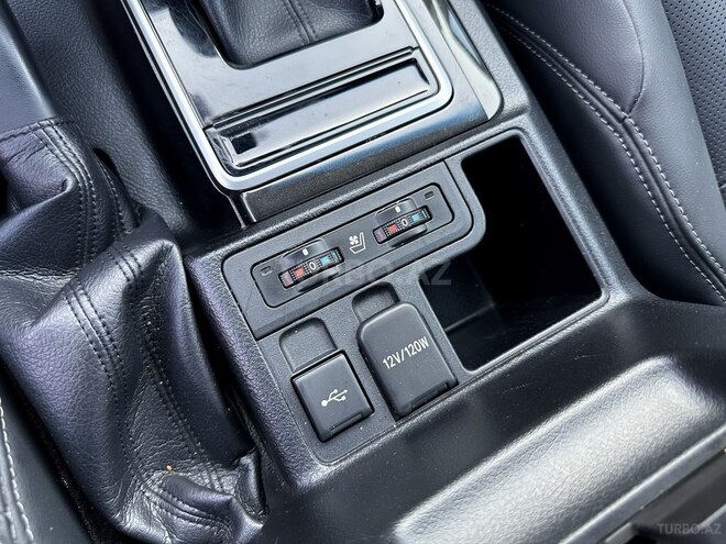 Toyota Land Cruiser Prado-16