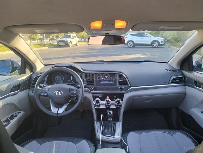 Hyundai Elantra 2018, 168,981 km - 2.0 l - Bakı