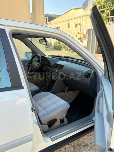 Mercedes C 180-4