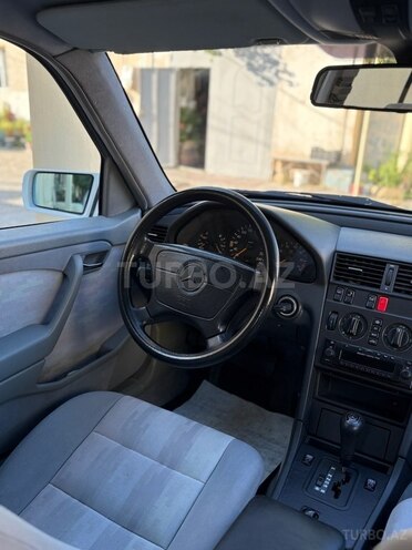 Mercedes C 180-10