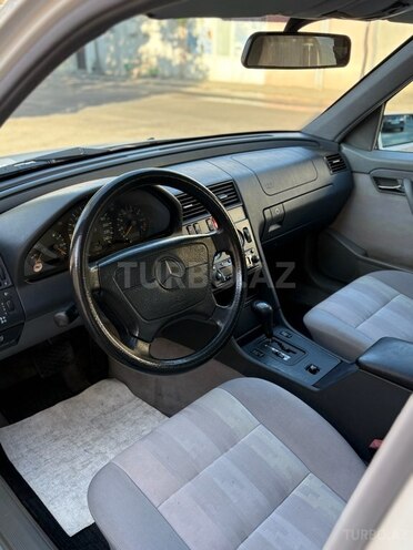 Mercedes C 180-6
