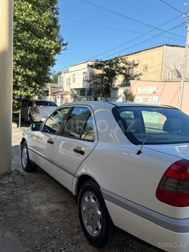 Mercedes C 180-9