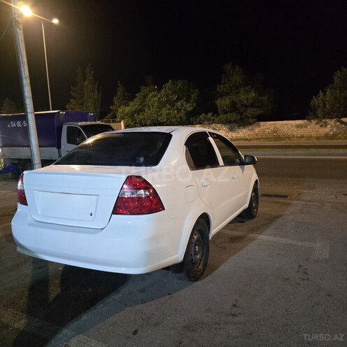 Chevrolet Aveo-5
