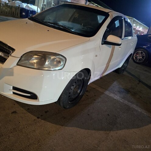 Chevrolet Aveo-3