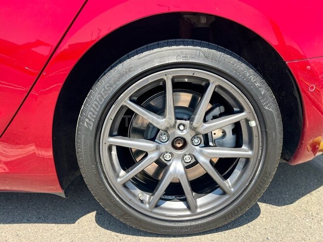 Tesla Model 3-14