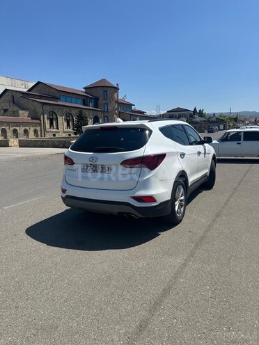 Hyundai Santa Fe-6