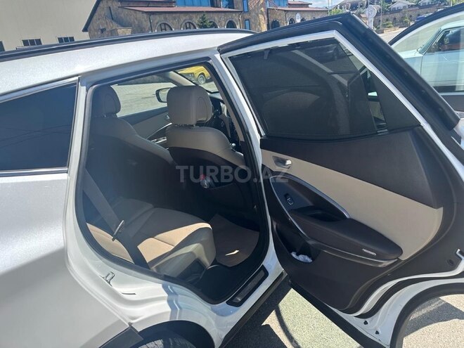 Hyundai Santa Fe-14