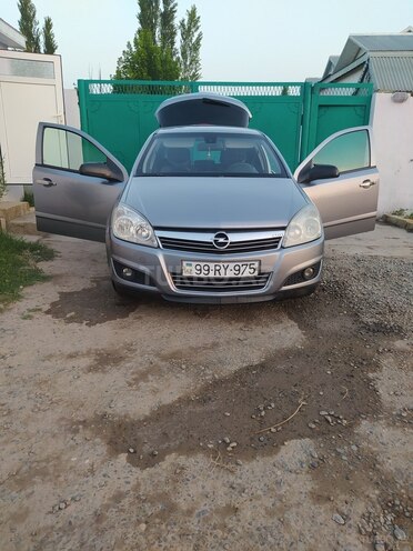 Opel Astra 2007, 378,500 km - 1.3 l - Saatlı