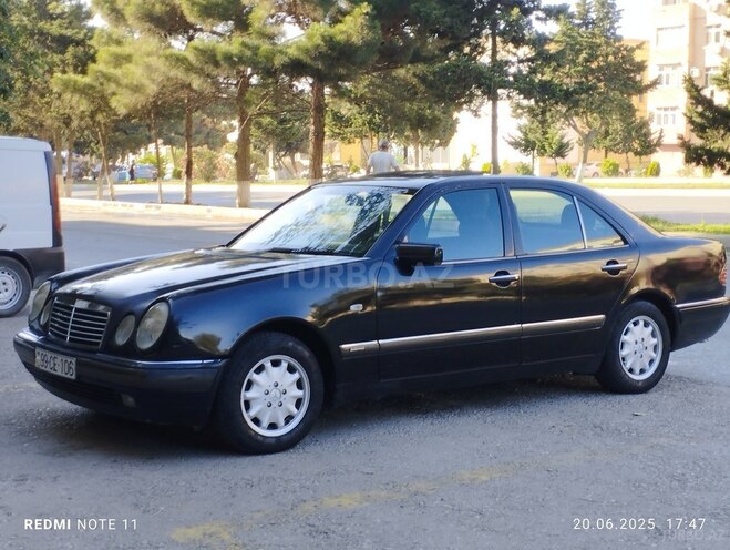 Mercedes E 240 1998, 256,000 km - 2.4 l - Sumqayıt