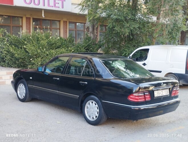 Mercedes E 240 1998, 256,000 km - 2.4 l - Sumqayıt