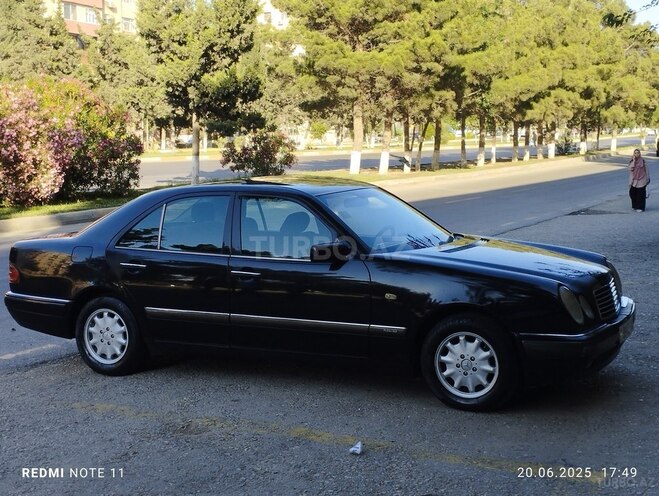Mercedes E 240 1998, 256,000 km - 2.4 l - Sumqayıt