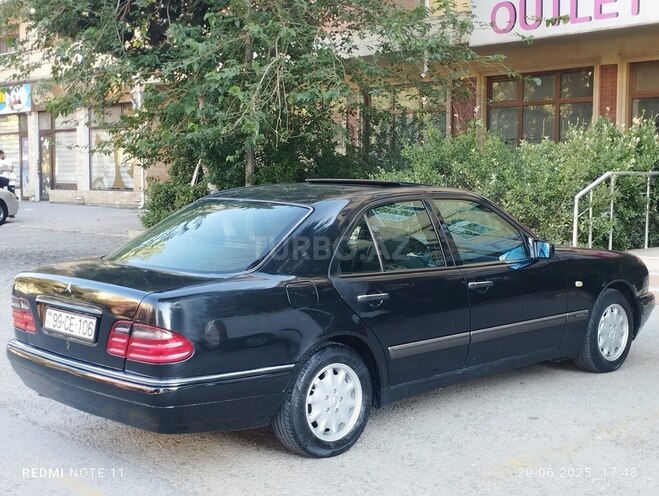 Mercedes E 240 1998, 256,000 km - 2.4 l - Sumqayıt