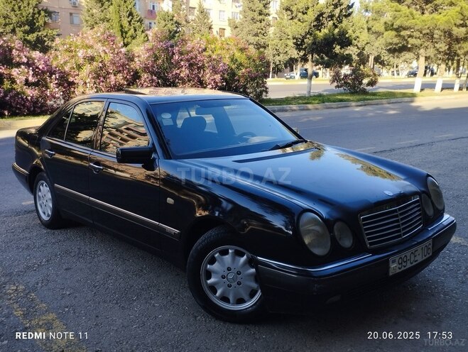 Mercedes E 240 1998, 256,000 km - 2.4 l - Sumqayıt