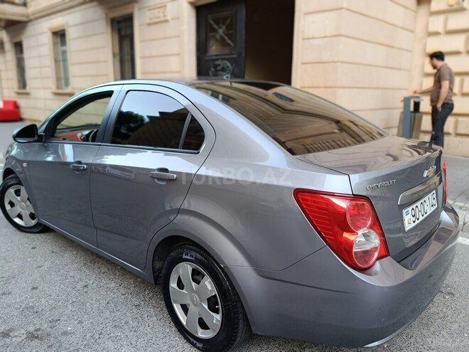 Chevrolet Aveo-4