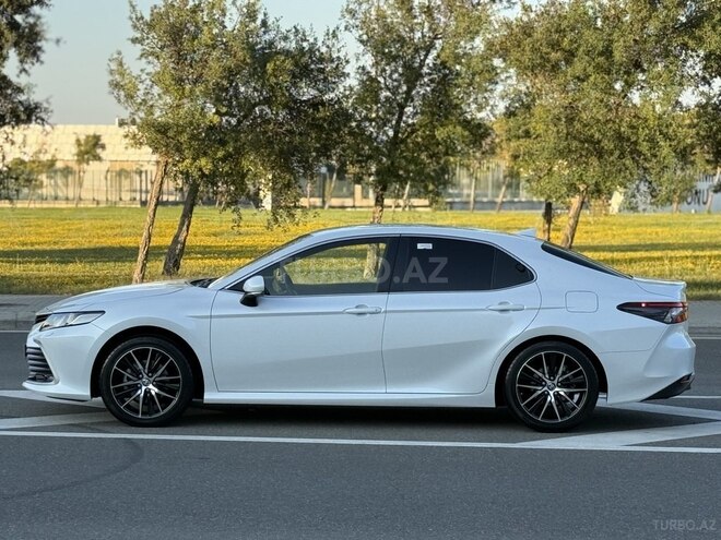 Toyota Camry-6